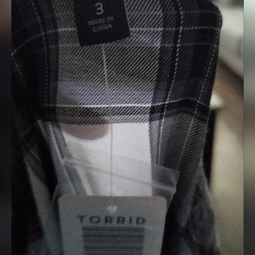 Sold .Torrid Kimono Plaid Button-Up  Top Size 3 - Picture 6 of 6